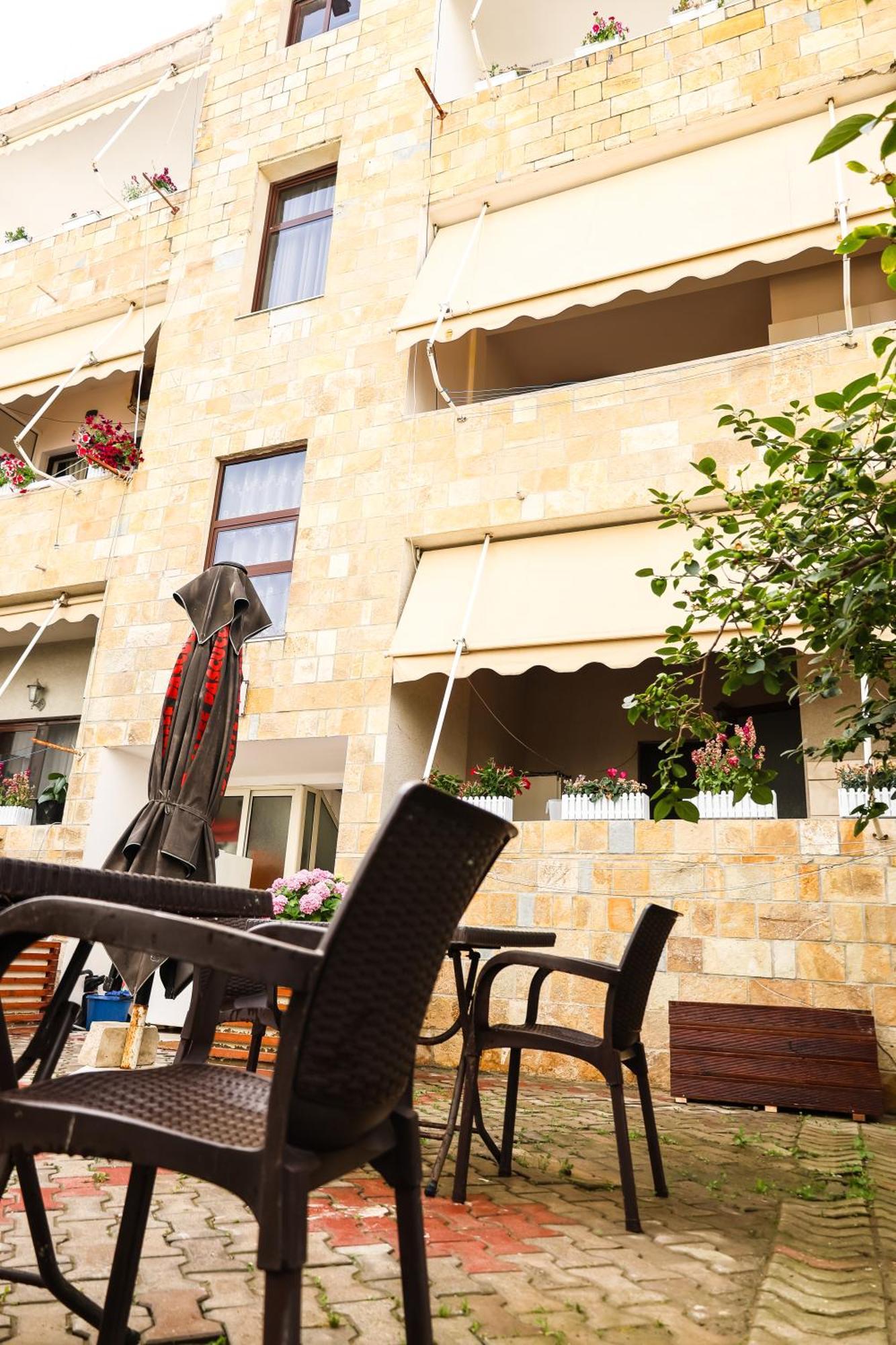 Vila Zhiti Durrës Exteriör bild